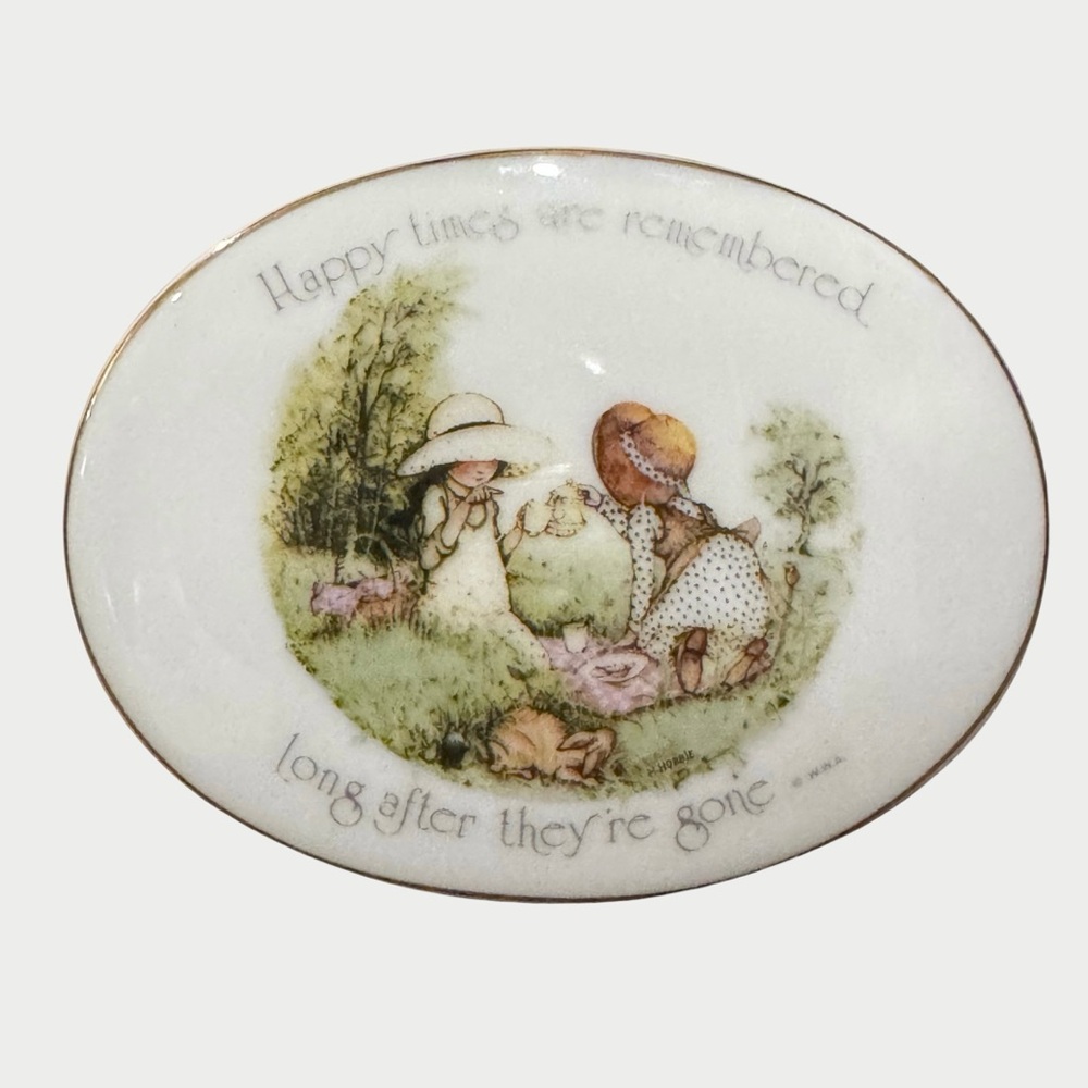 VTG Holly Hobbie Porcelain Plaque